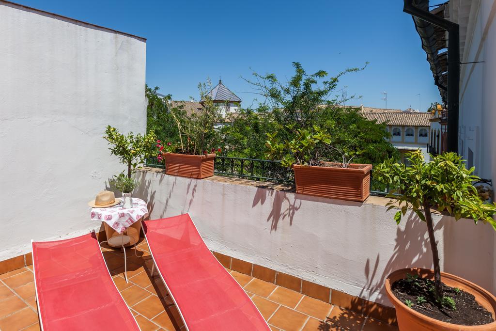 Apartamentos Plaza Pilatos Sevilla Exteriör bild