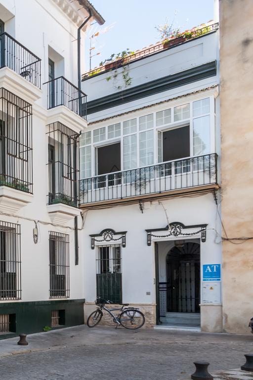 Apartamentos Plaza Pilatos Sevilla Exteriör bild