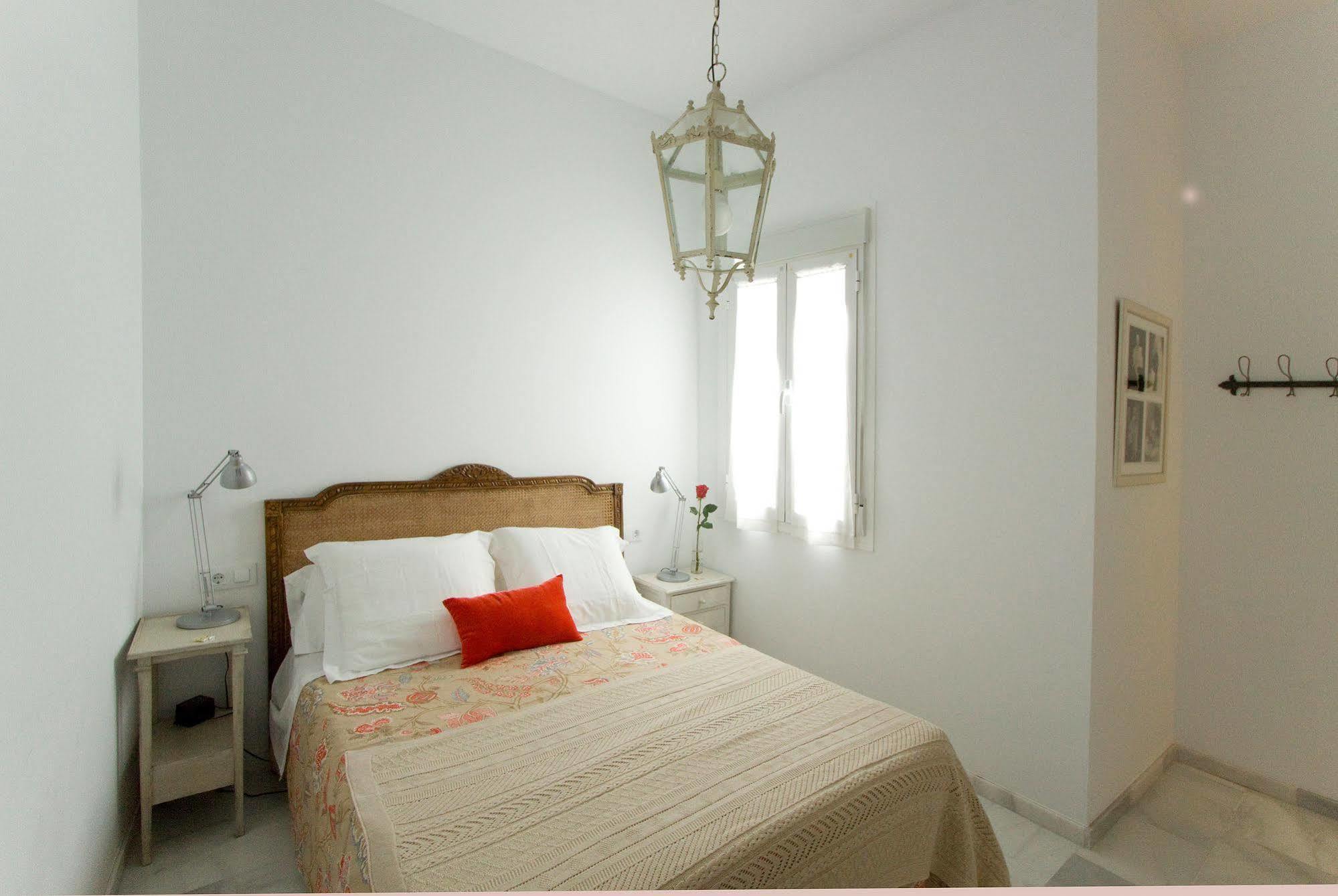 Apartamentos Plaza Pilatos Sevilla Exteriör bild